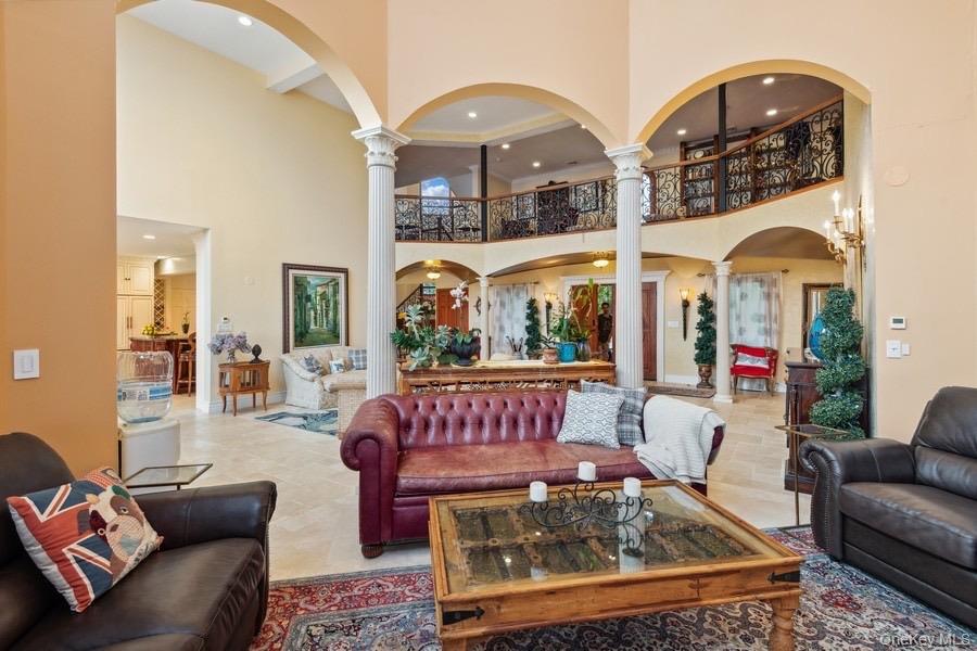 13 Seatuck Lane, Remsenburg, NY 11960