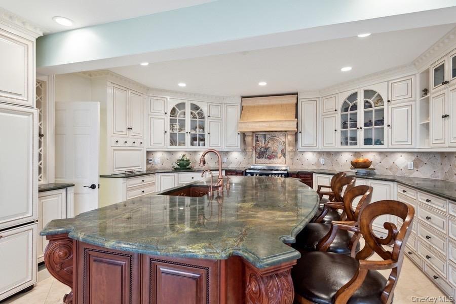 13 Seatuck Lane, Remsenburg, NY 11960