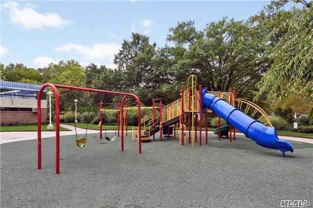 152-18 Union Turnpike # 201O, Flushing, NY 11367