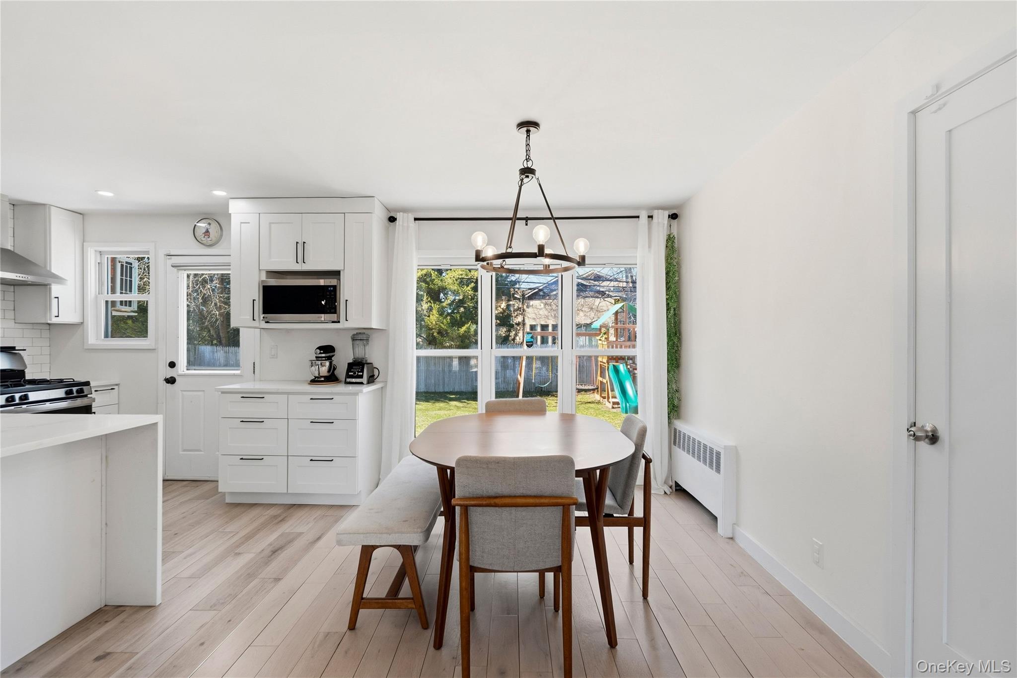 25 Leonard Road, Syosset, NY 11791