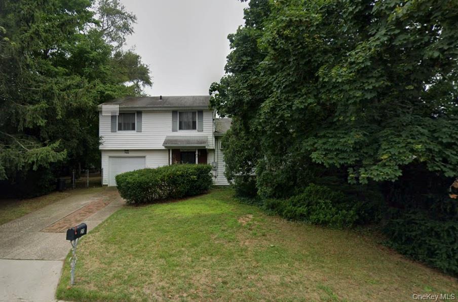 20 Catherine Drive, Selden, NY 11784