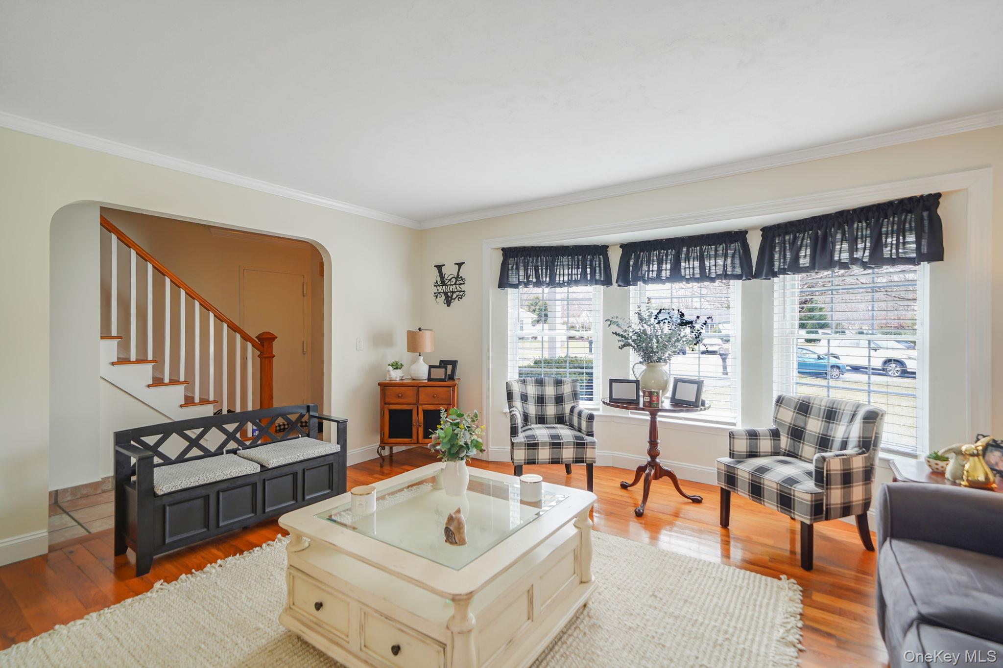 5 Donna Court, Selden, NY 11784