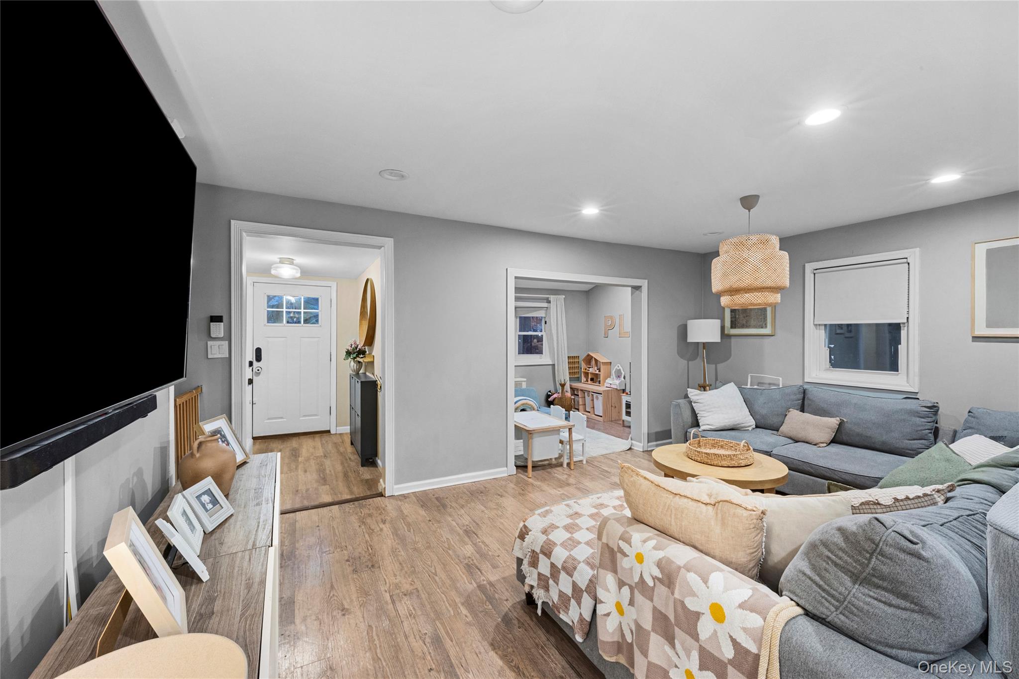 251 Forest Avenue, Lynbrook, NY 11563