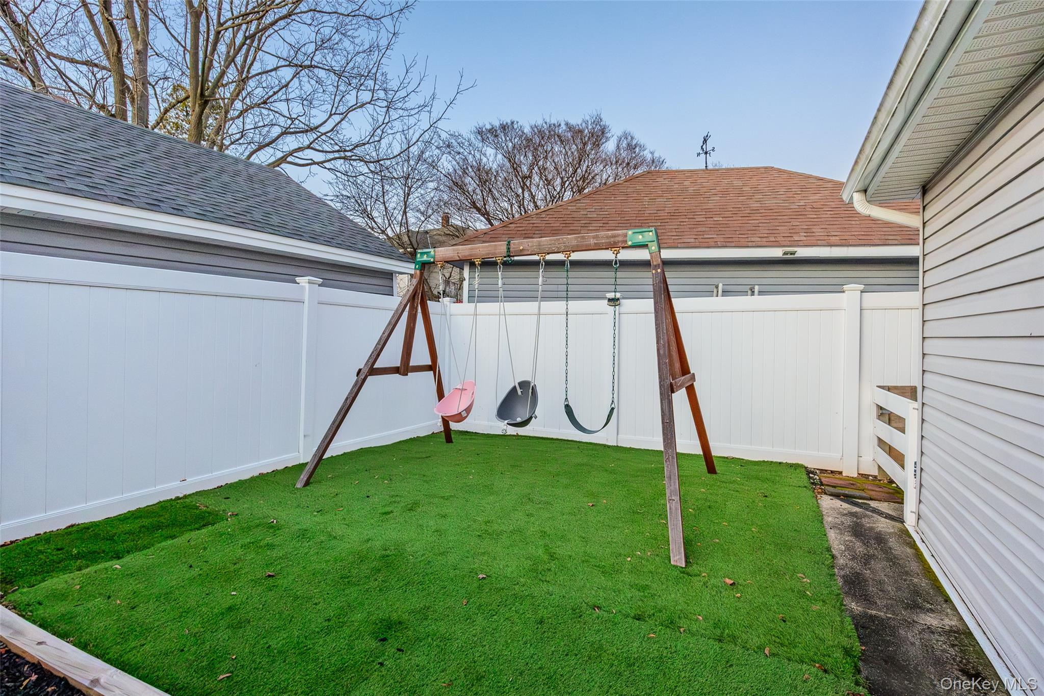 251 Forest Avenue, Lynbrook, NY 11563