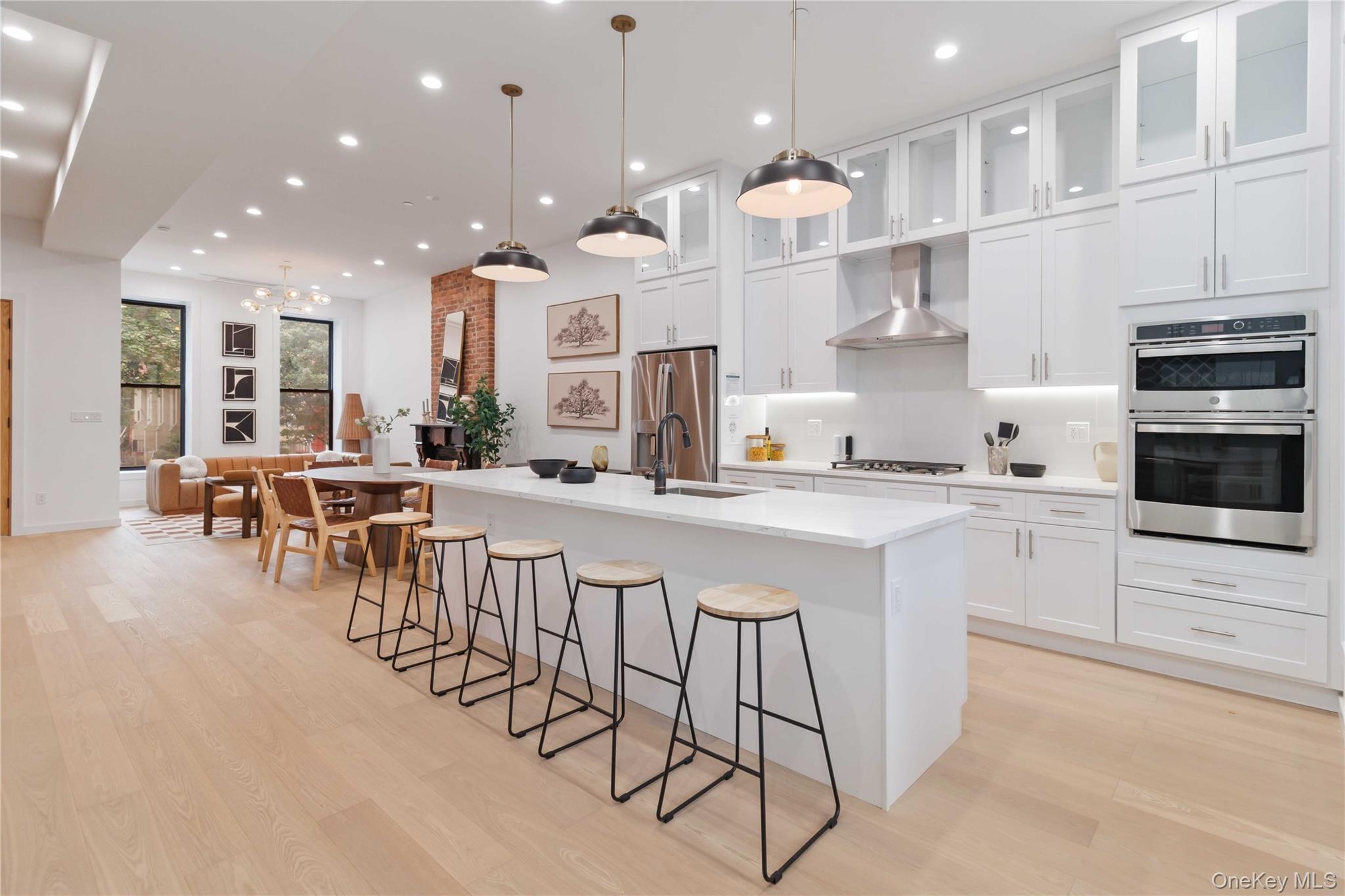 725 Quincy Street, Brooklyn, NY 11221