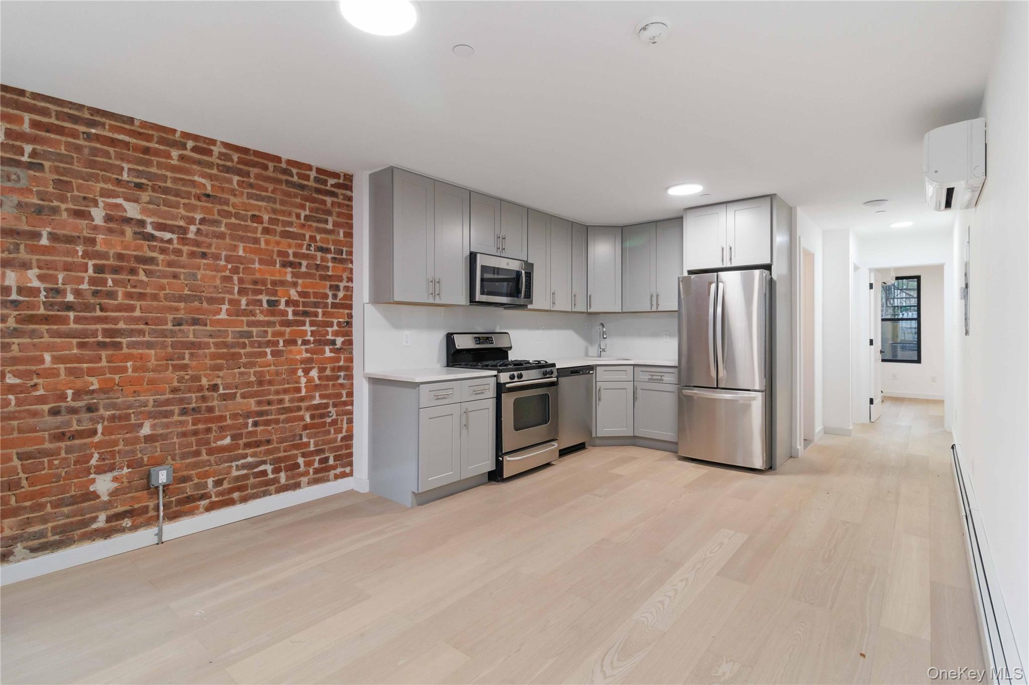 725 Quincy Street, Brooklyn, NY 11221