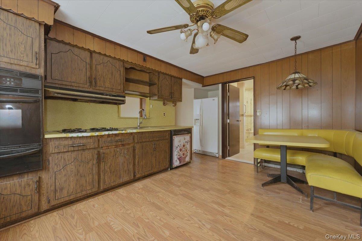 85 Spencer Avenue, Lynbrook, NY 11563