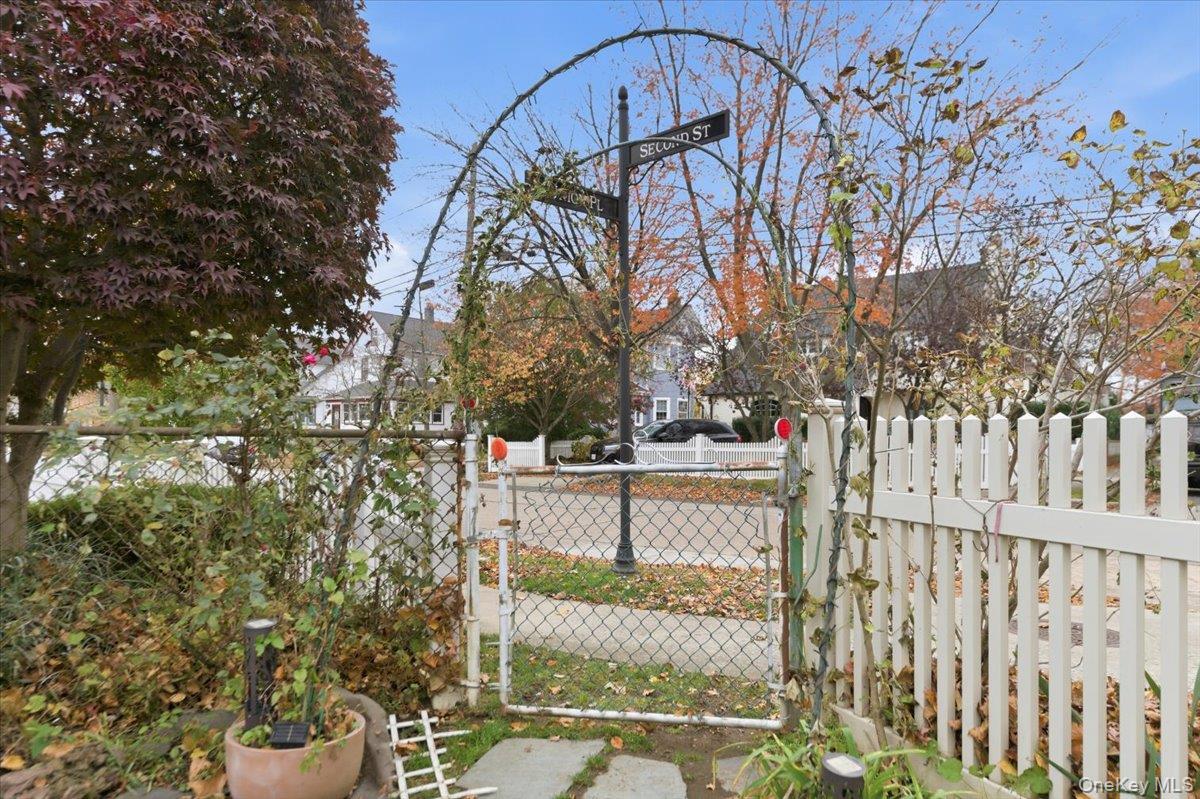 85 Spencer Avenue, Lynbrook, NY 11563