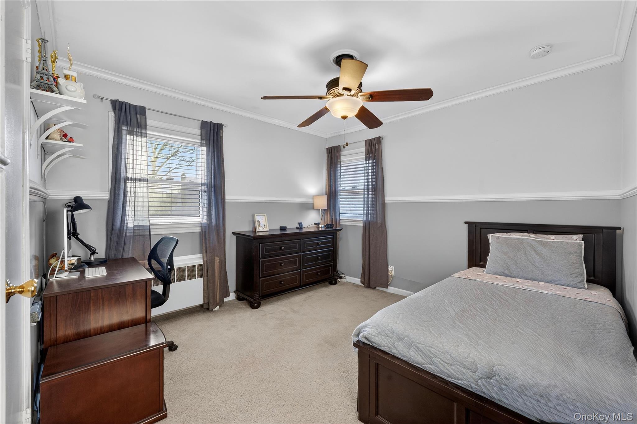 661 Garner Place, East Meadow, NY 11554