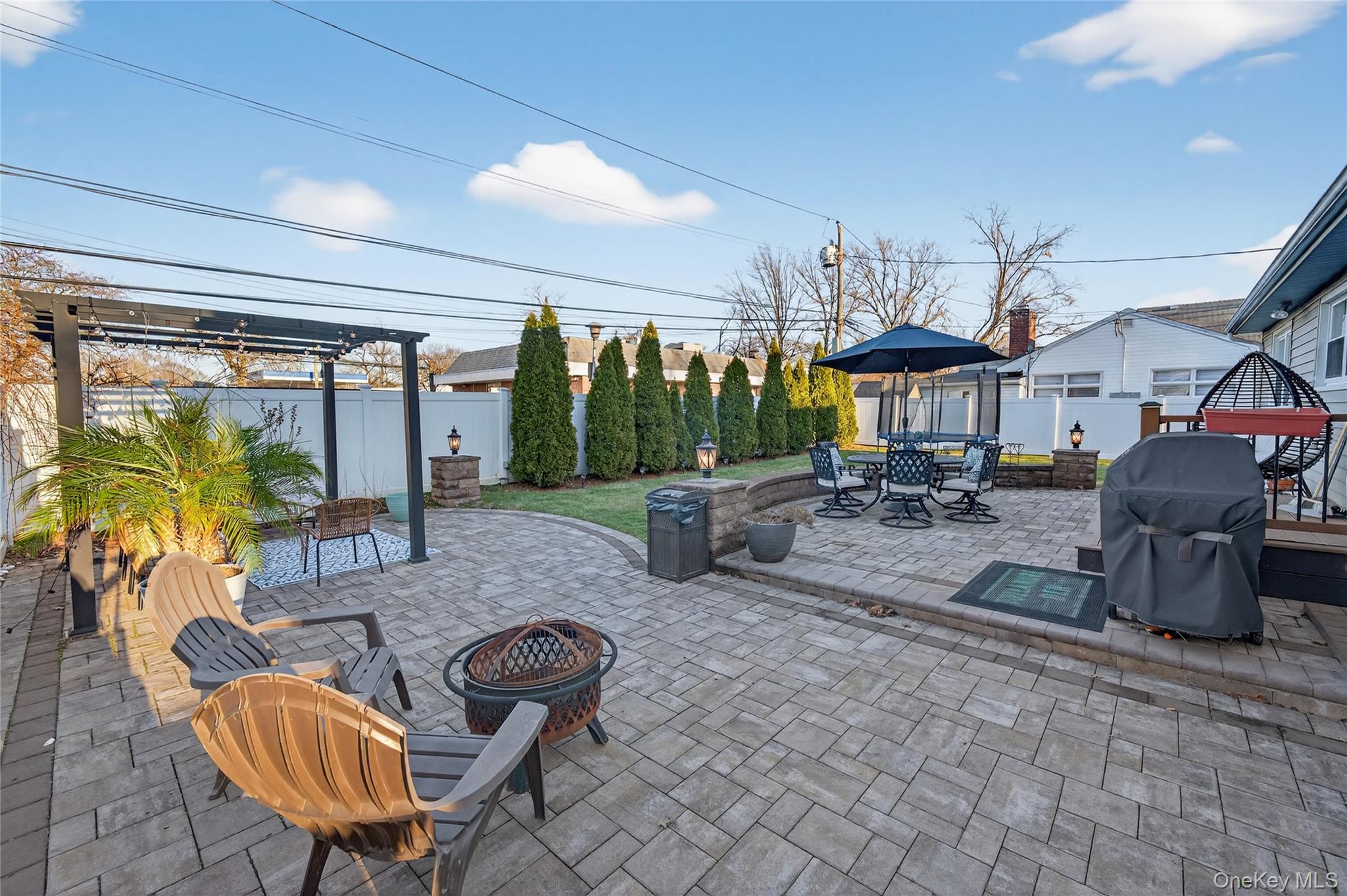 661 Garner Place, East Meadow, NY 11554