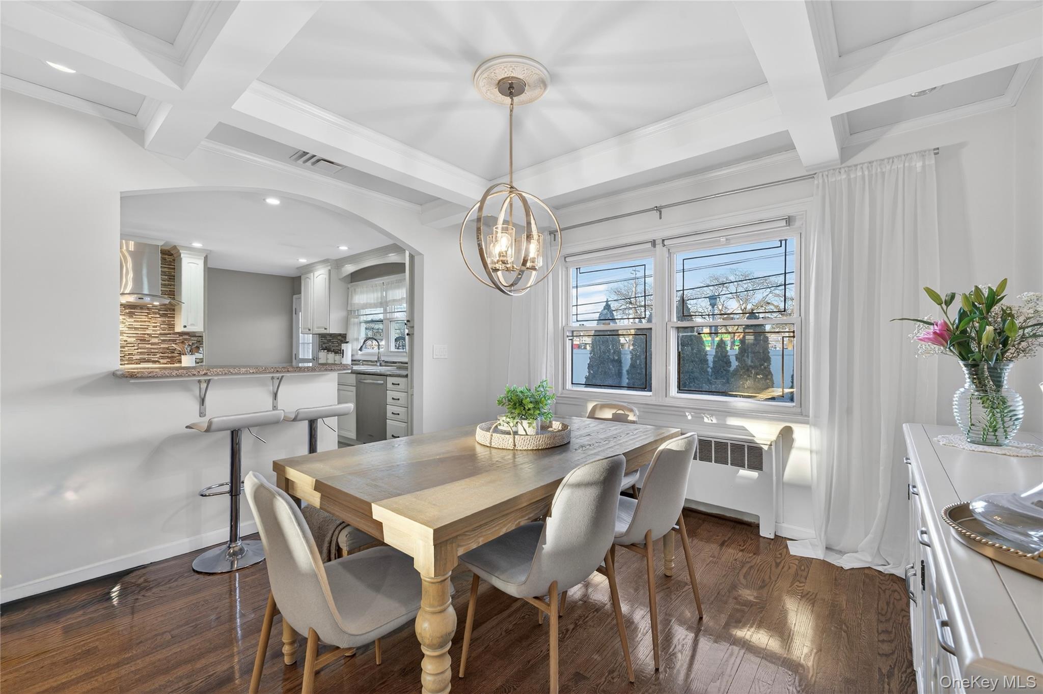 661 Garner Place, East Meadow, NY 11554