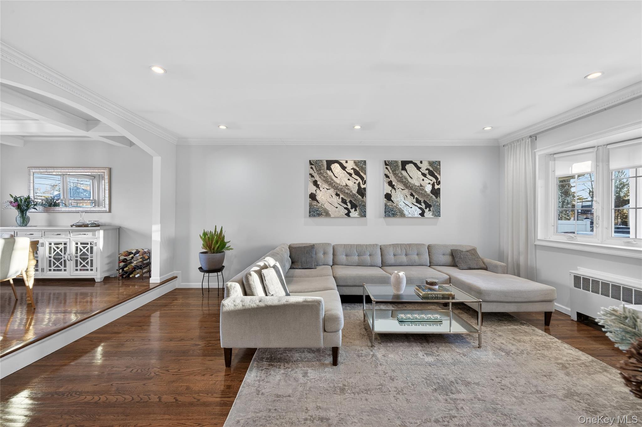 661 Garner Place, East Meadow, NY 11554