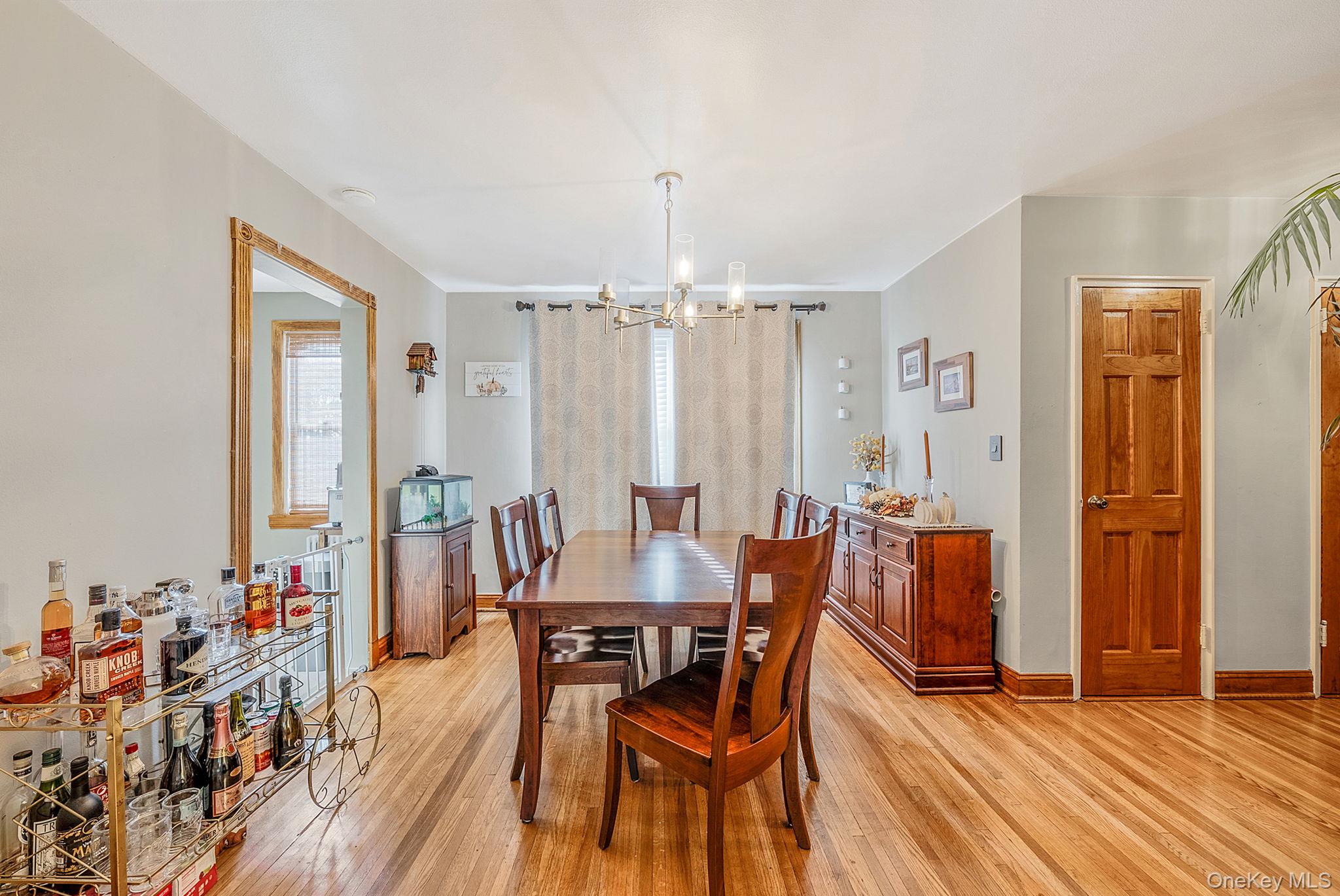 16 Edwards Street # 3G, Roslyn Heights, NY 11577