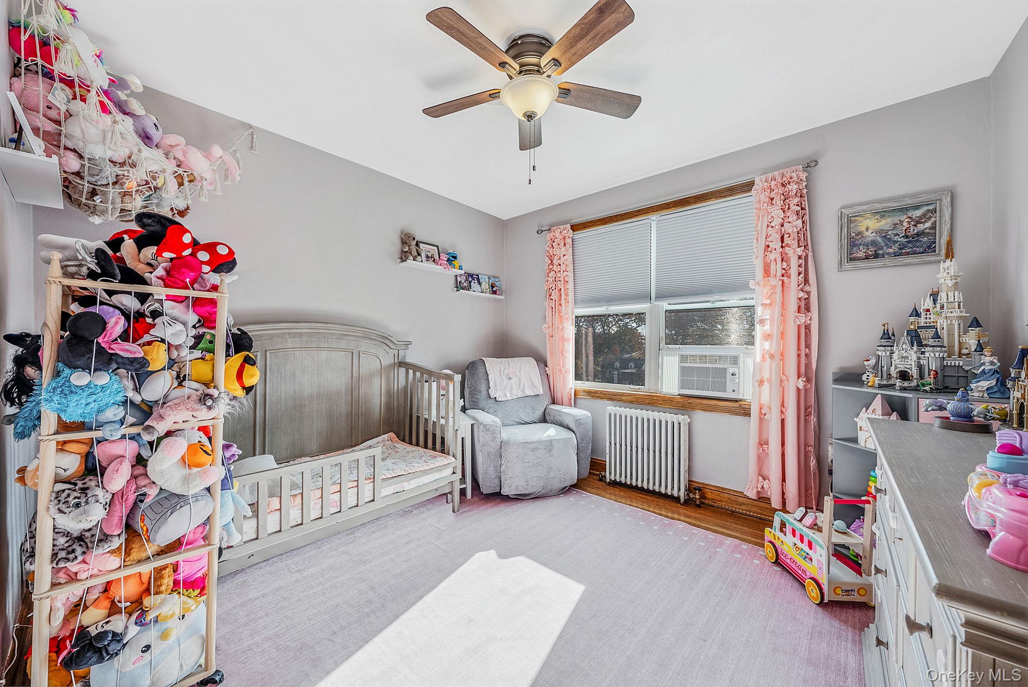 16 Edwards Street # 3G, Roslyn Heights, NY 11577