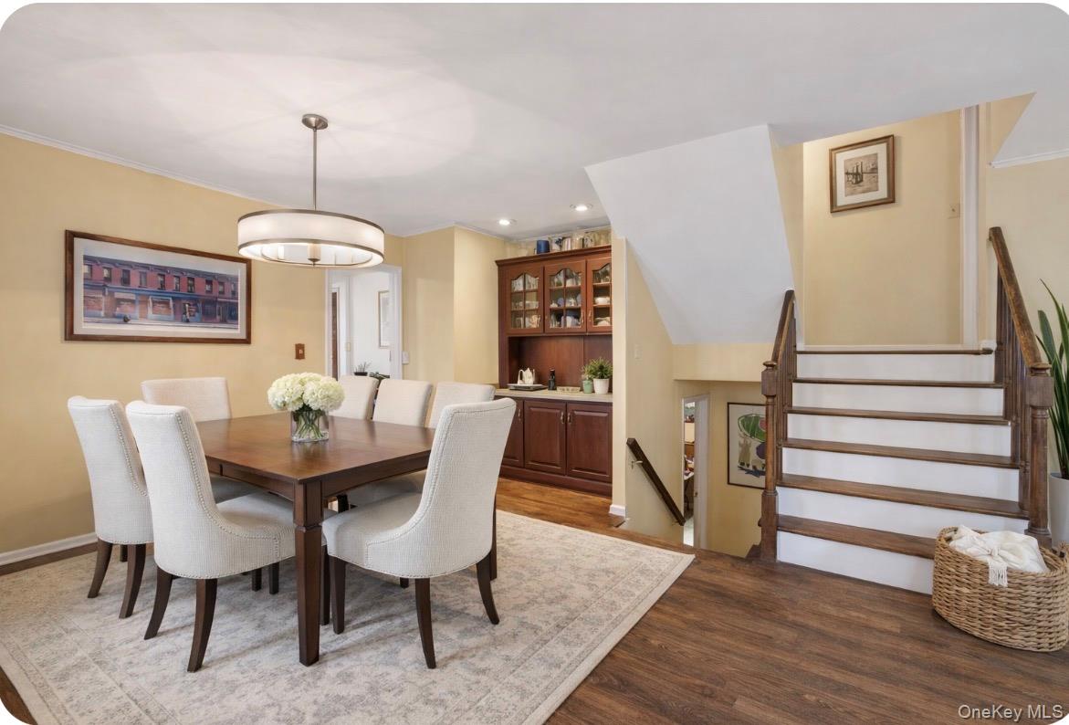 9 Verne Place, Hartsdale, NY 10530