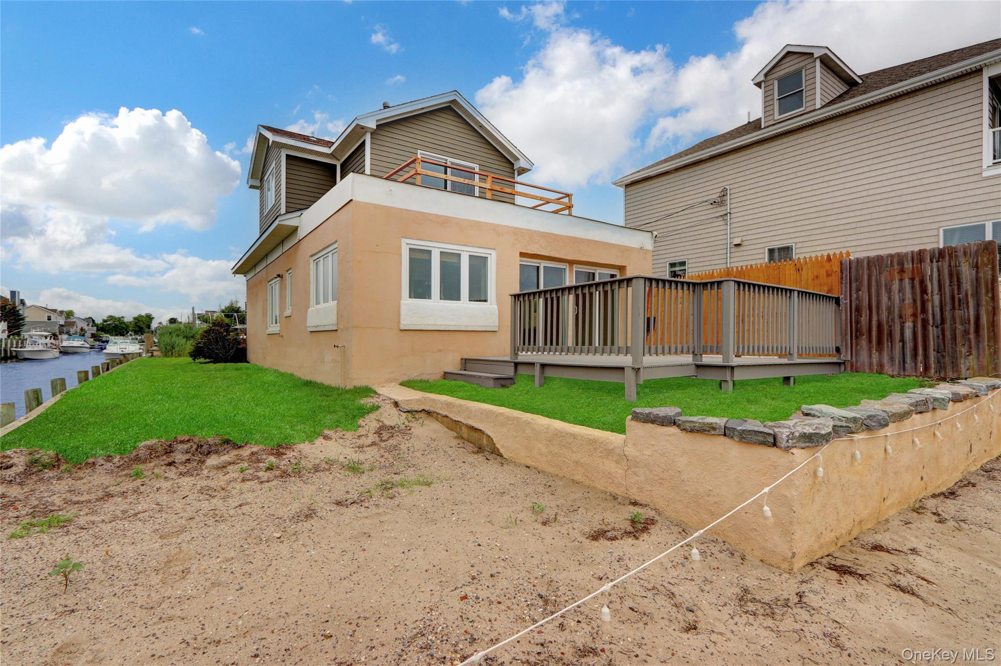 894 Bay 9th Street, West Islip, NY 11795