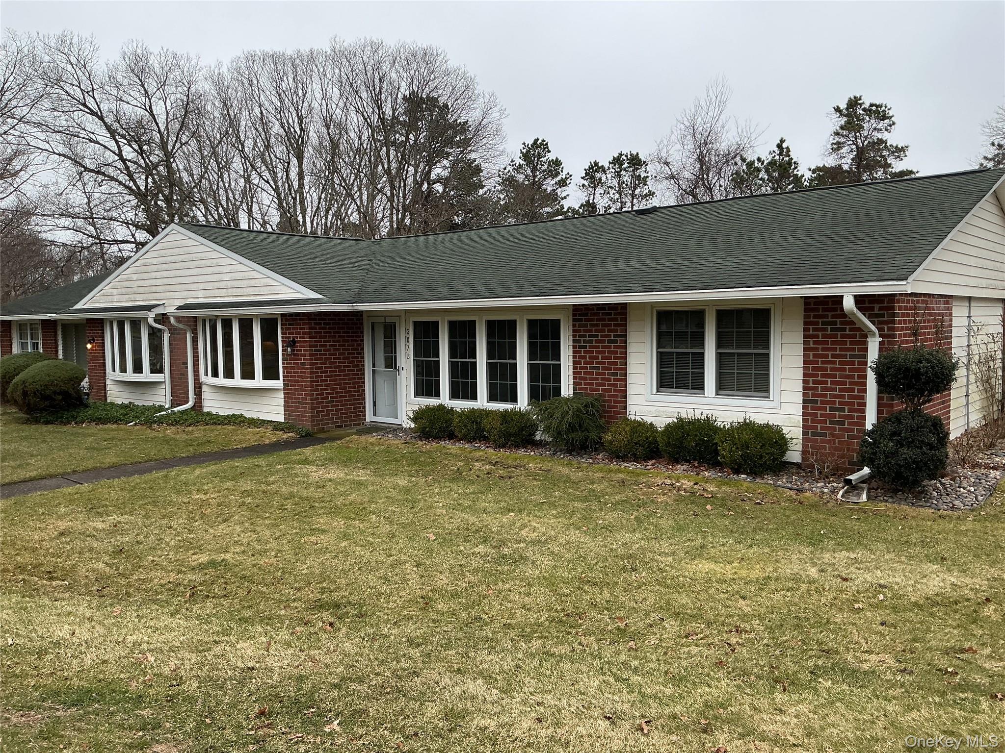 207 Woodbridge Drive # B, Ridge, NY 11961