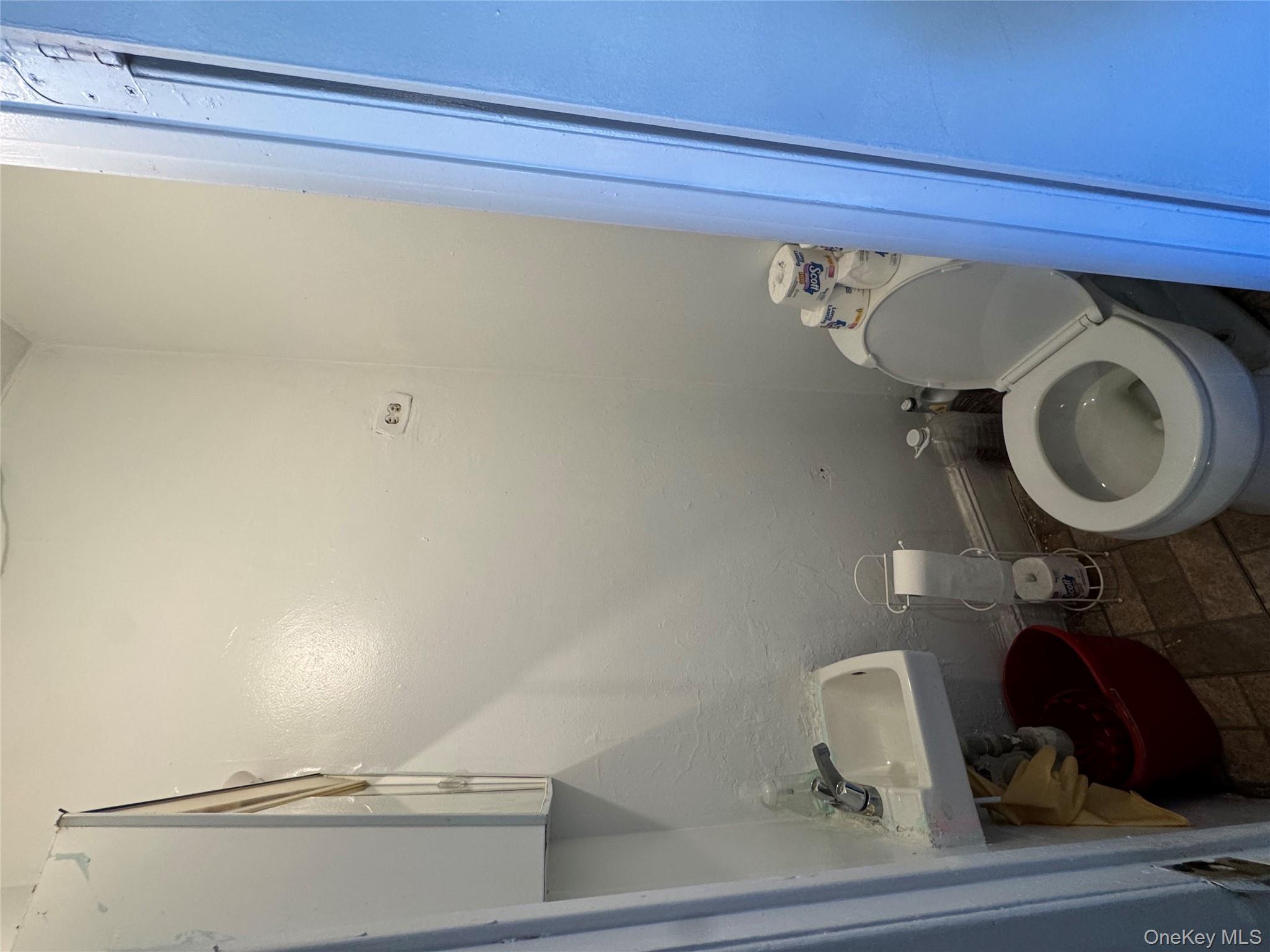 4131 Hampton Street, Elmhurst, NY 11373