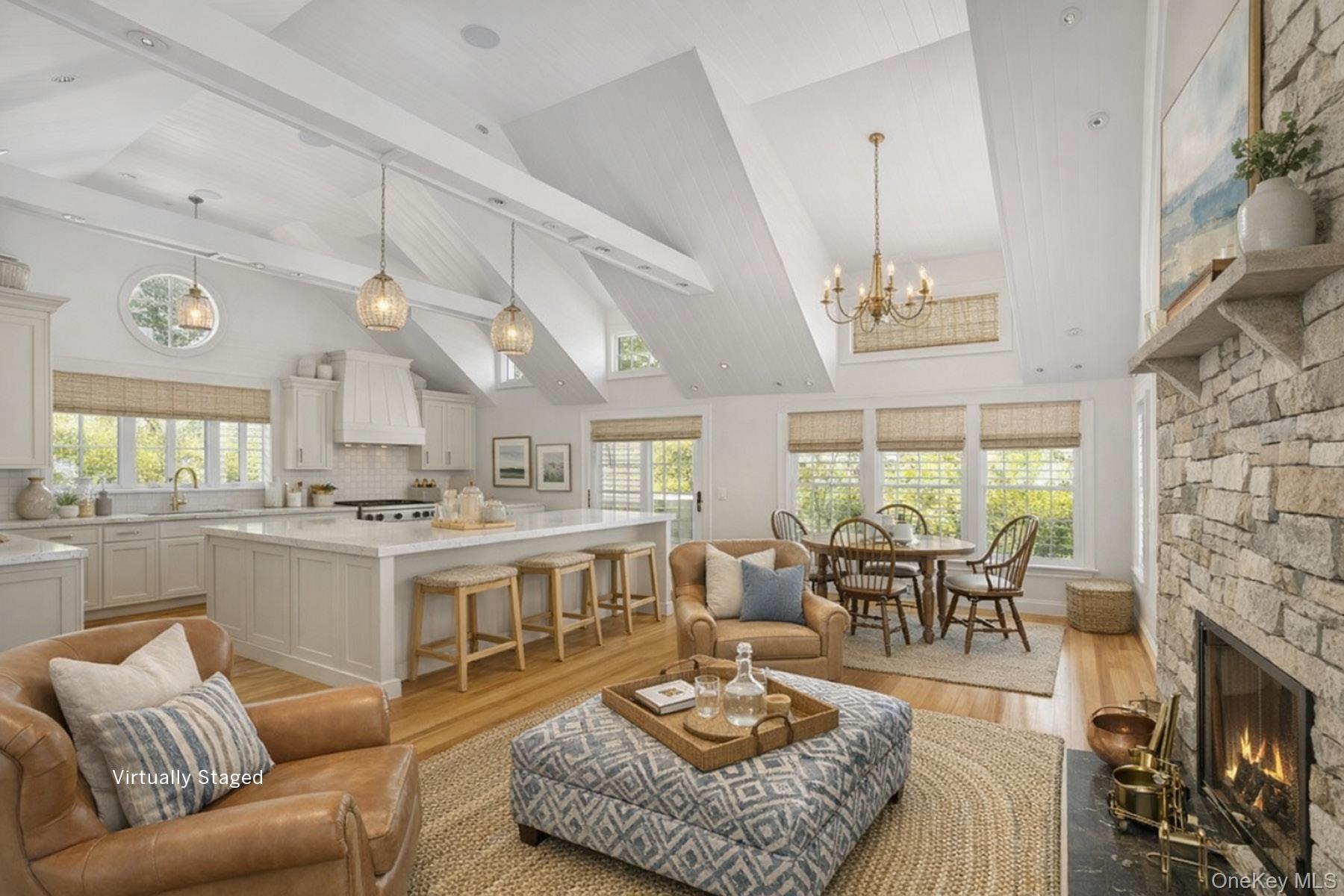 Laurel Hollow, NY 11791