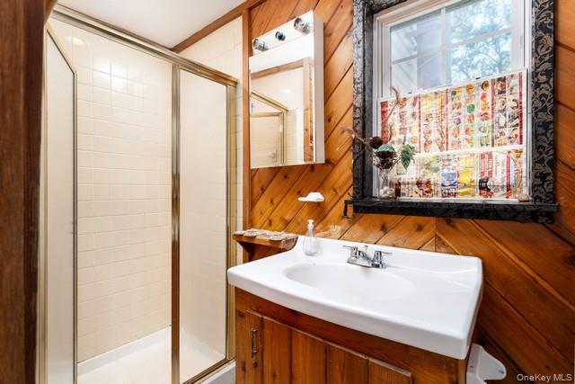 10 Sunnyside Drive, Sound Beach, NY 11789