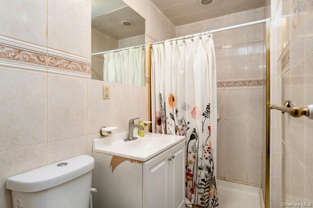 10 Sunnyside Drive, Sound Beach, NY 11789