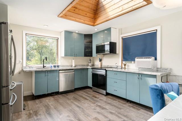 10 Sunnyside Drive, Sound Beach, NY 11789