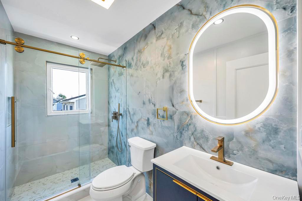 14 Eve Lane, Levittown, NY 11756