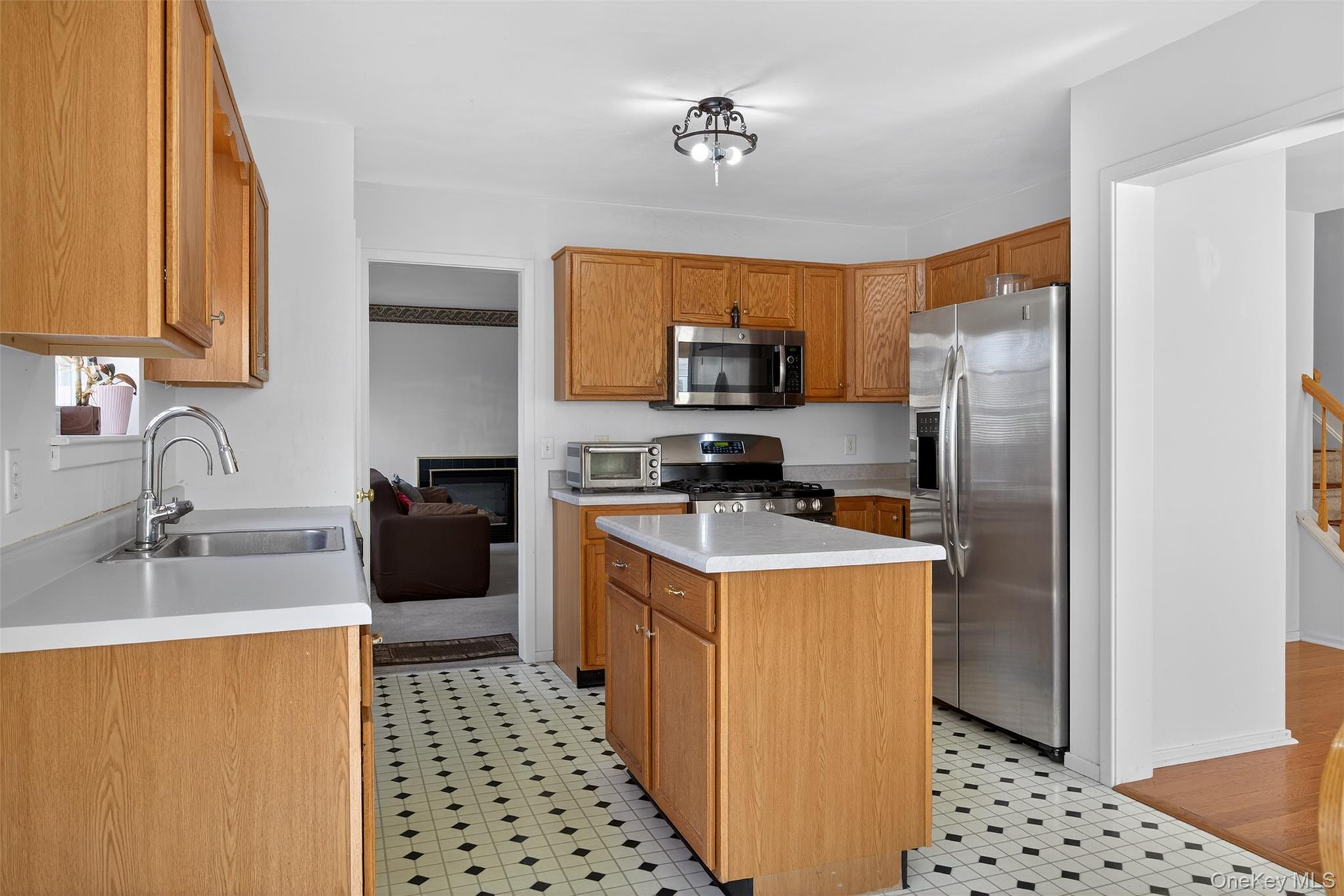 25 Alexander Drive, Washingtonville, NY 10992