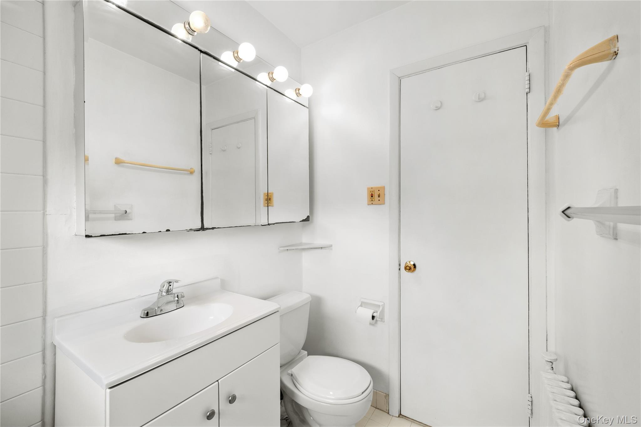 215-12 47th # 2D-12, Bayside, NY 11361