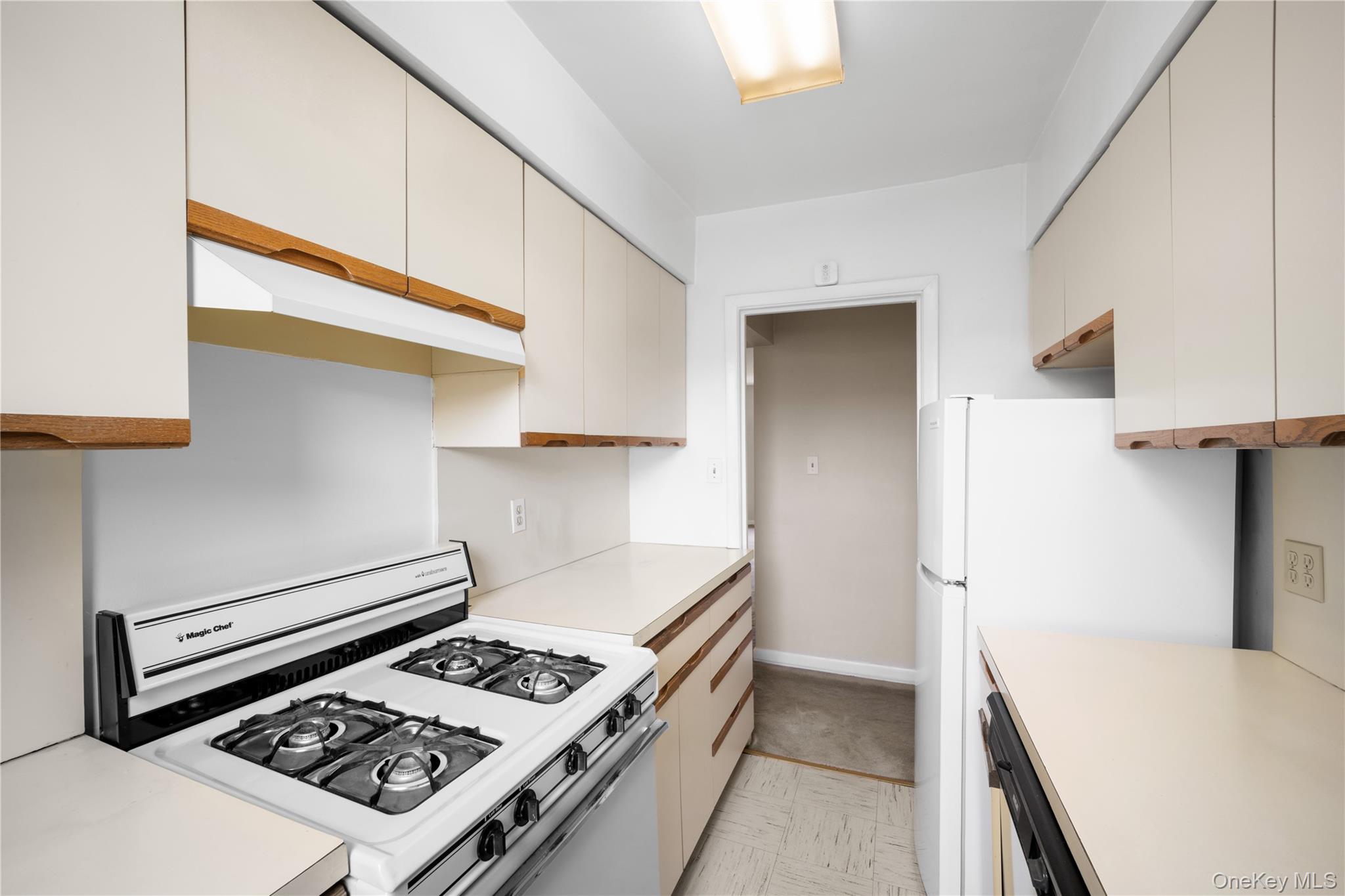 215-12 47th # 2D-12, Bayside, NY 11361