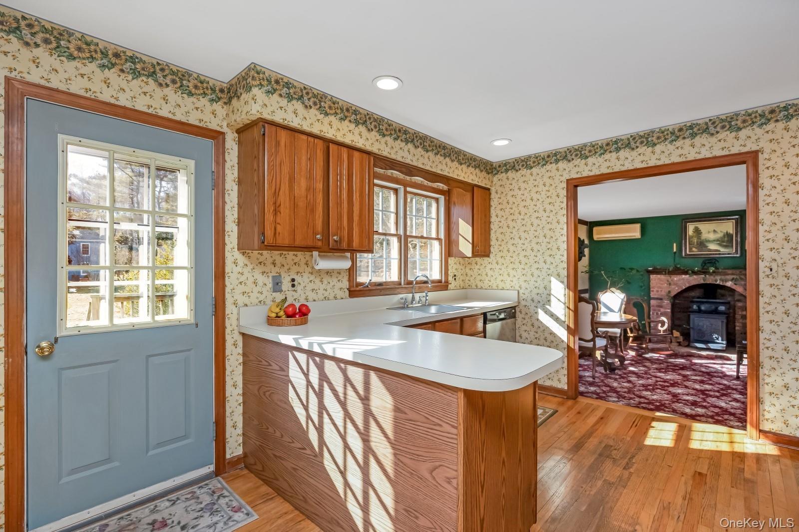 43 Farm Road N, Wading River, NY 11792