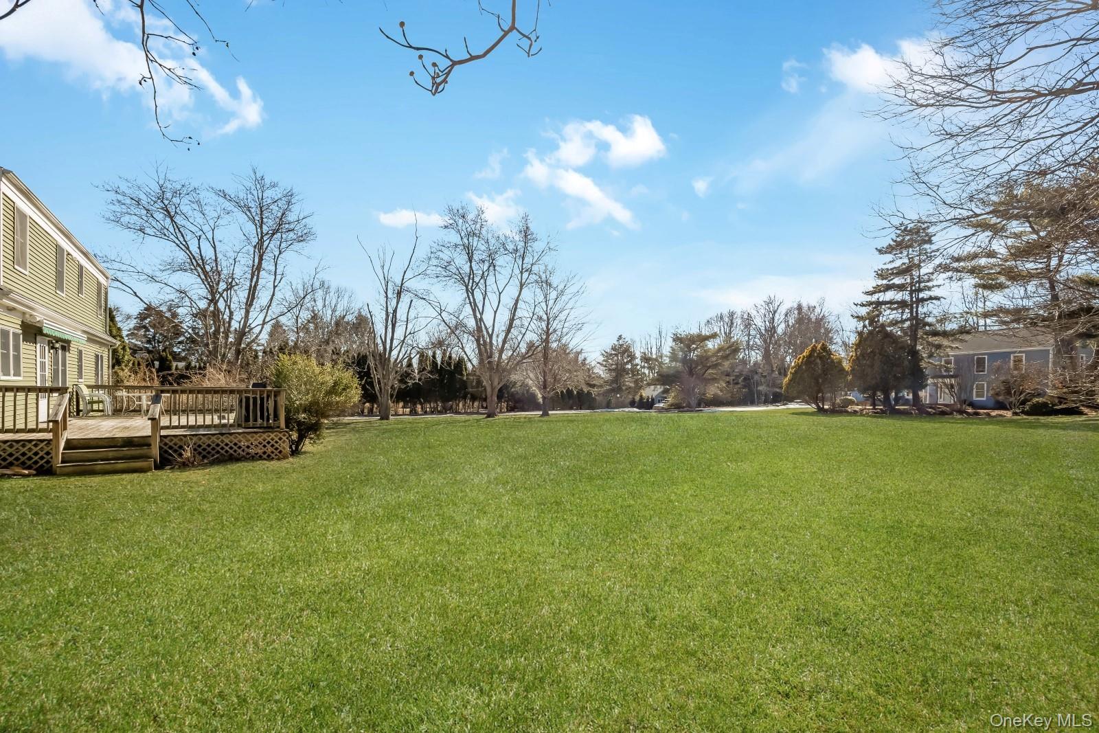 43 Farm Road N, Wading River, NY 11792