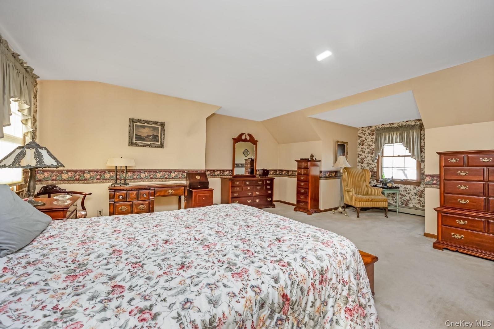 43 Farm Road N, Wading River, NY 11792