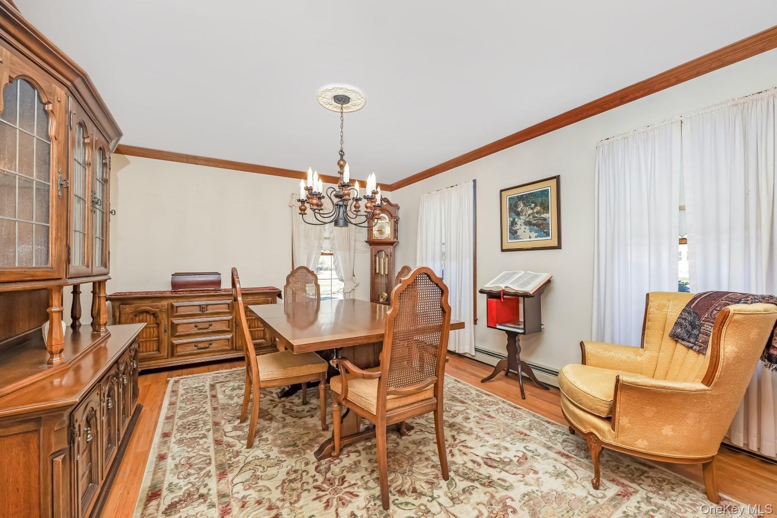 43 Farm Road N, Wading River, NY 11792