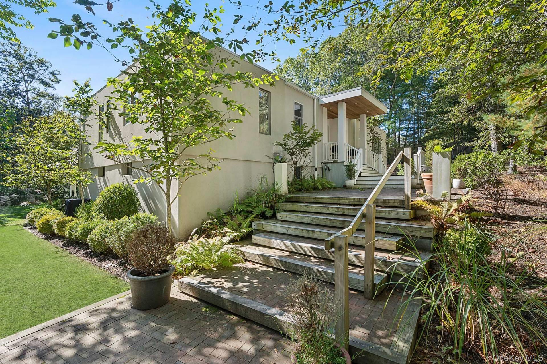 578 Stephen Hands Path, East Hampton, NY 11937