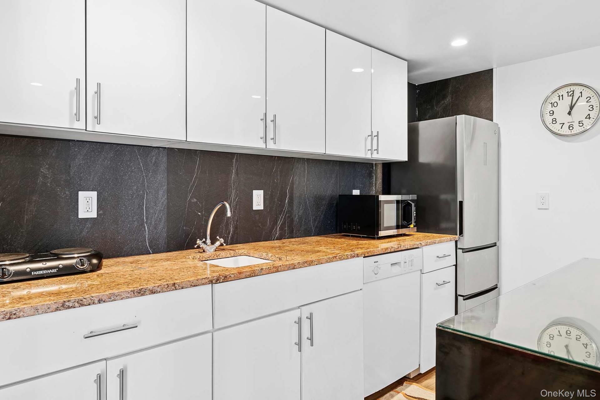 578 Stephen Hands Path, East Hampton, NY 11937