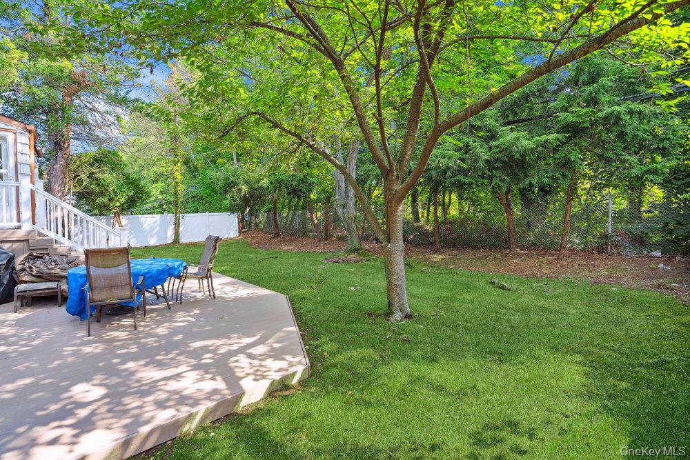 72 Winthrop Road, Plainview, NY 11803