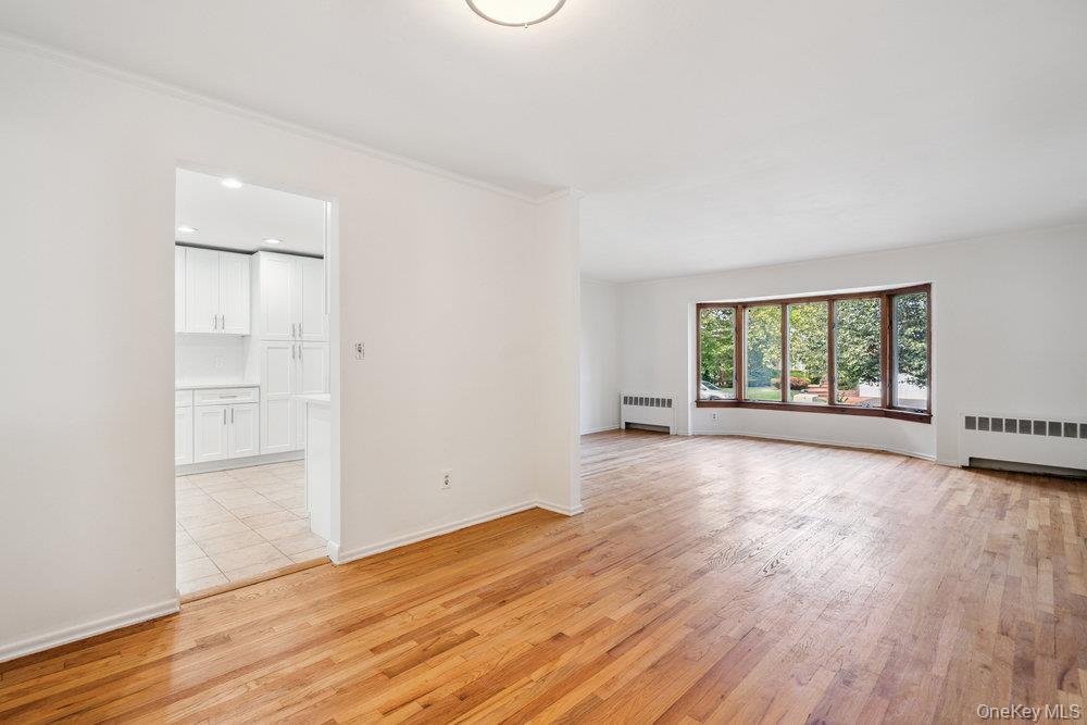 72 Winthrop Road, Plainview, NY 11803