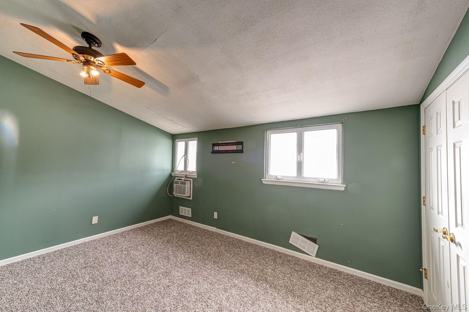 11 Lawrence Road, Deer Park, NY 11729