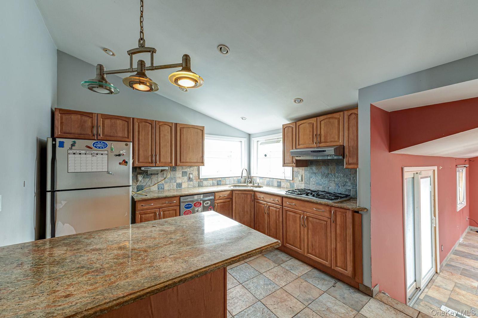 11 Lawrence Road, Deer Park, NY 11729