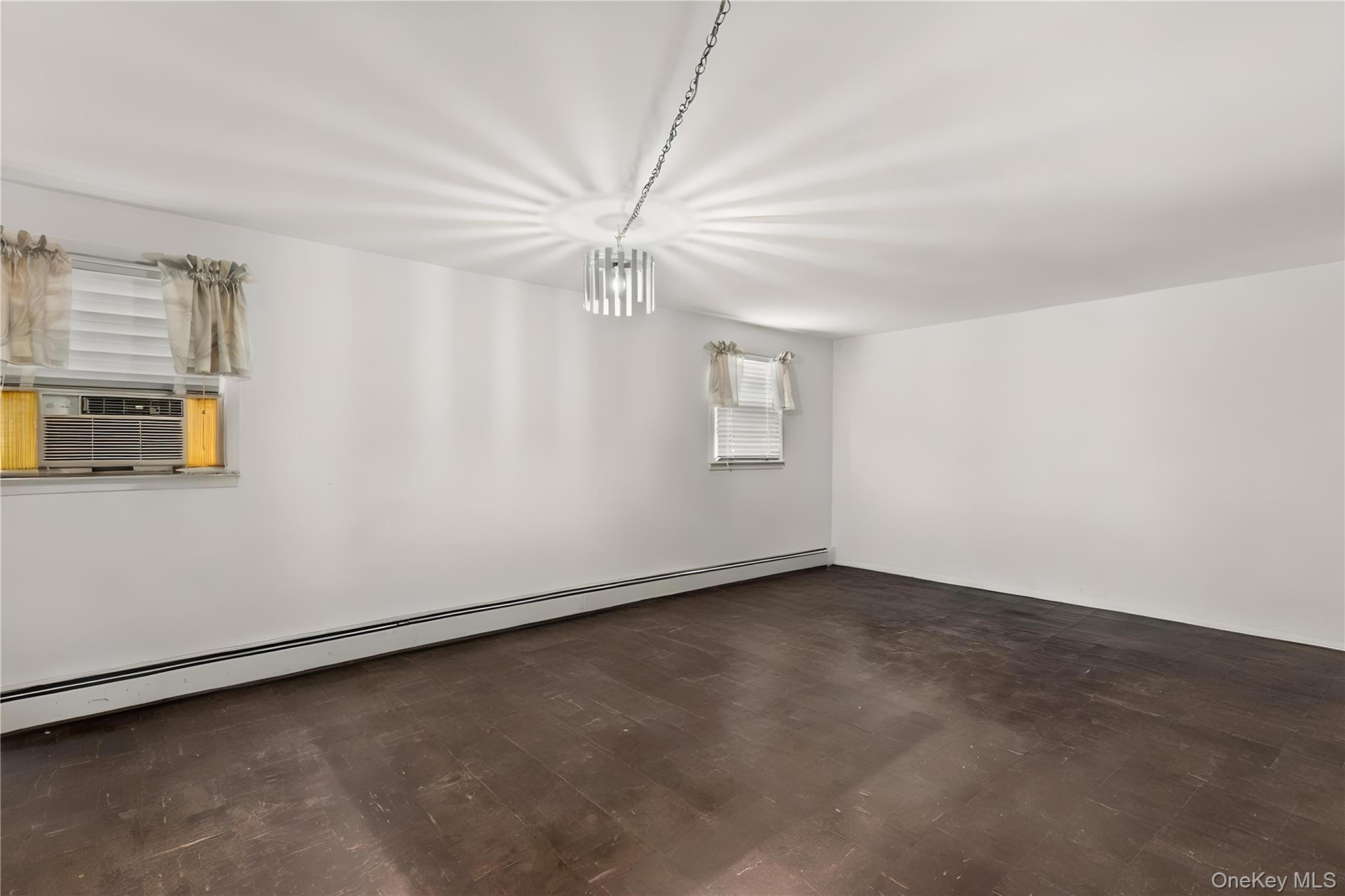 14 Cumberland Street, West Babylon, NY 11704