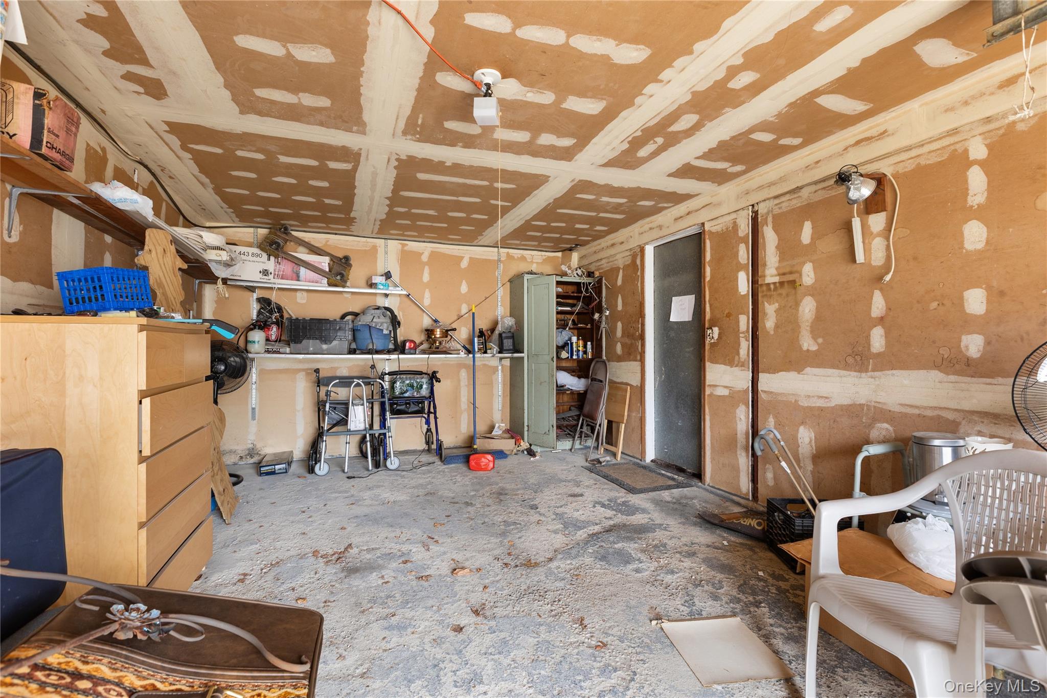 14 Cumberland Street, West Babylon, NY 11704