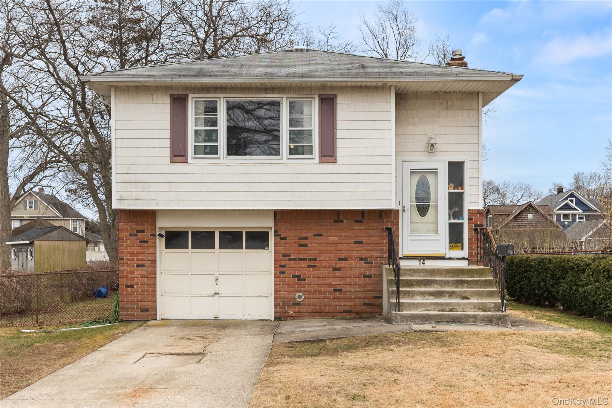 14 Cumberland Street, West Babylon, NY 11704