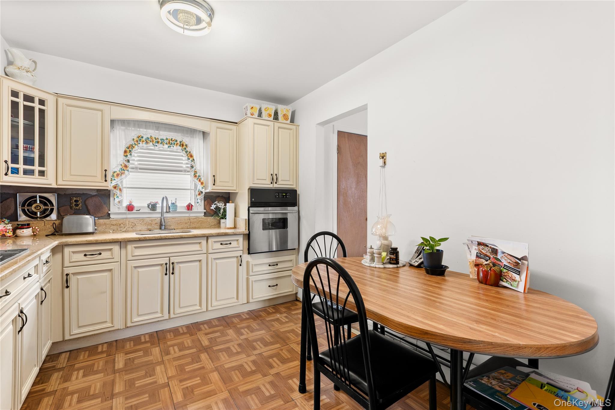 14 Cumberland Street, West Babylon, NY 11704