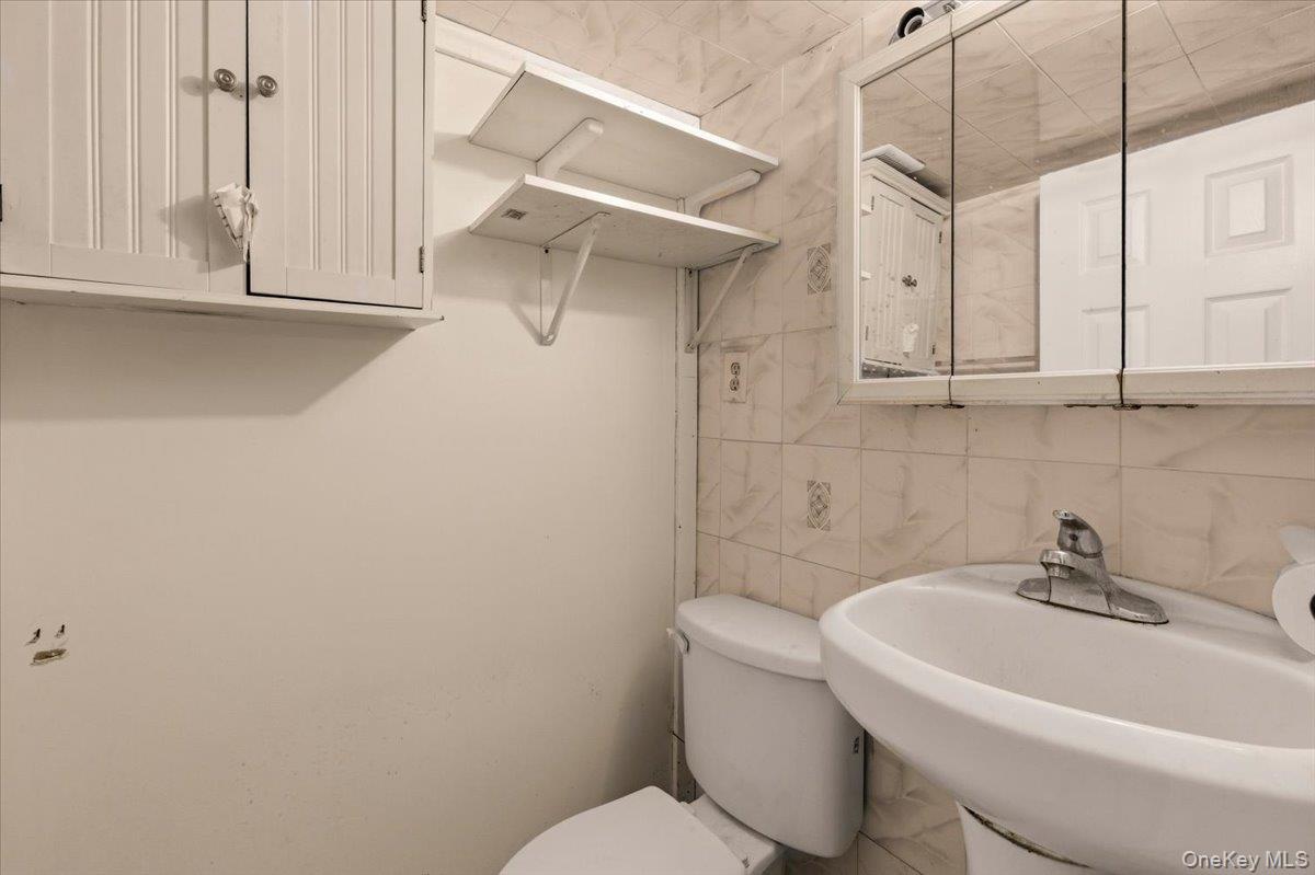 89-23 Vanderveer Street, Queens Village, NY 11427