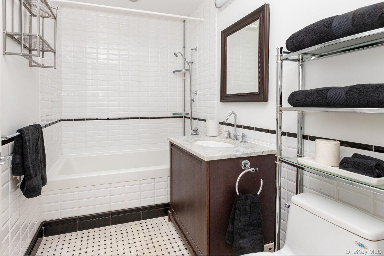 655 6TH Avenue # PHB, New York (Manhattan), NY 10010