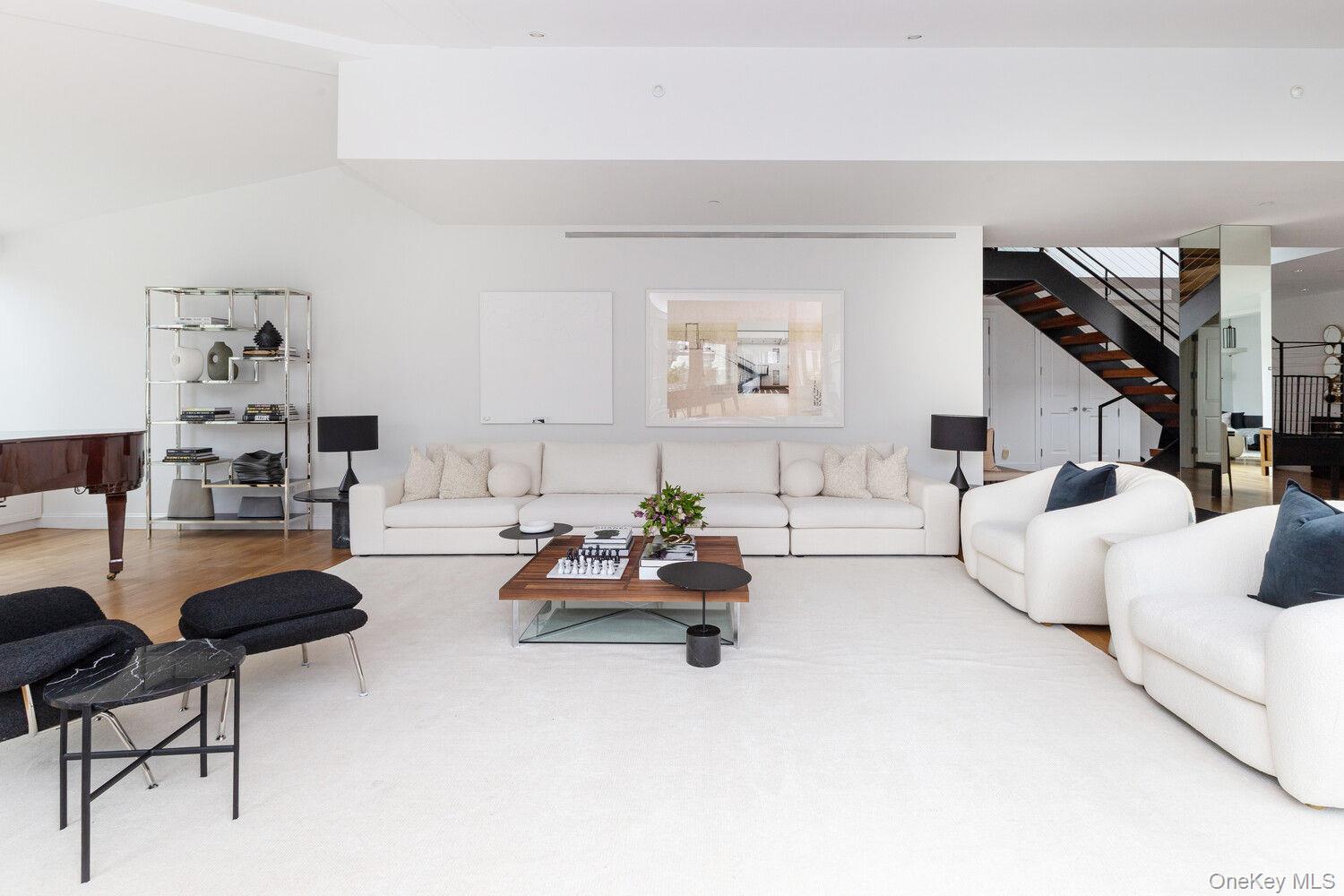 655 6TH Avenue # PHB, New York (Manhattan), NY 10010