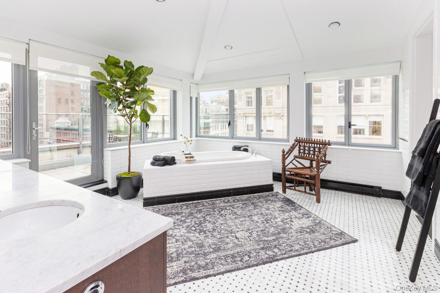 655 6TH Avenue # PHB, New York (Manhattan), NY 10010