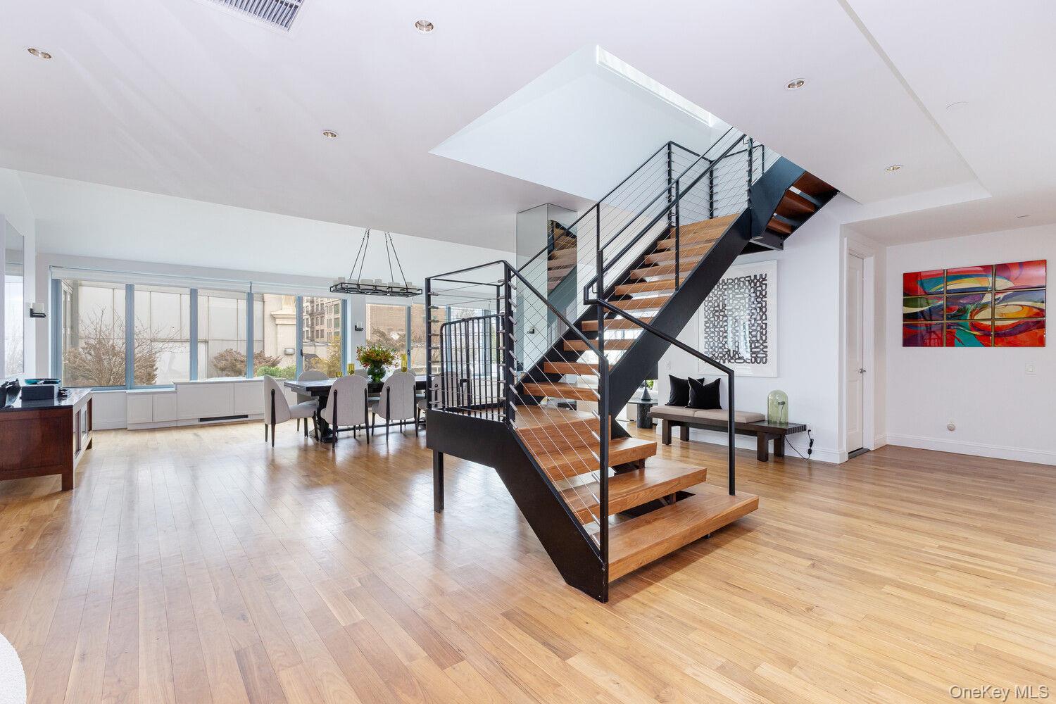 655 6TH Avenue # PHB, New York (Manhattan), NY 10010