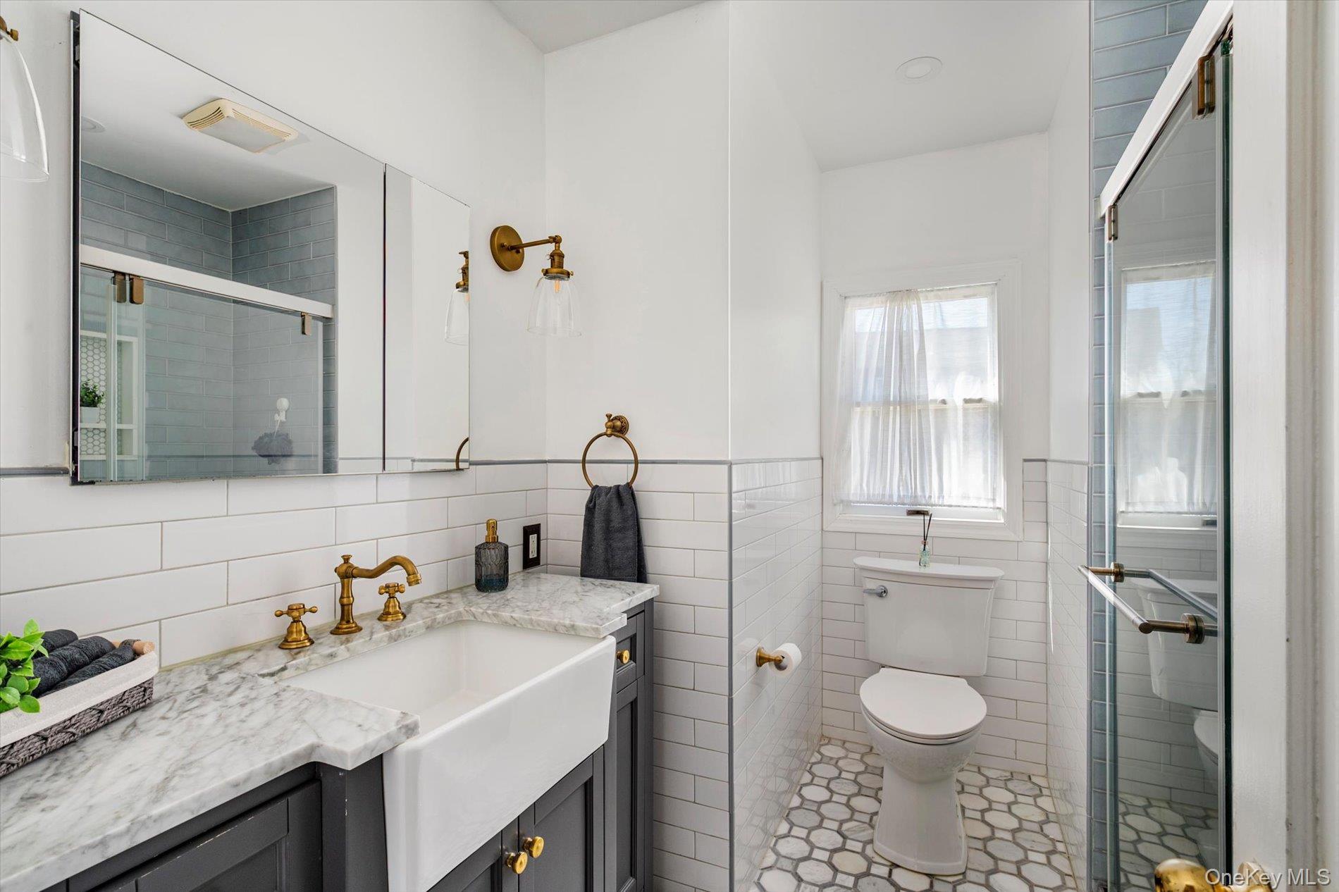 165 Little Whaleneck Road, Merrick, NY 11566